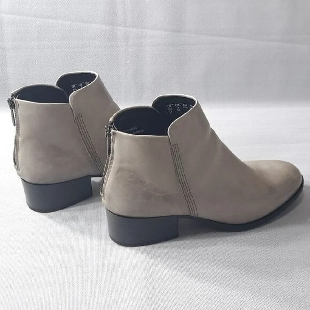 Clarks Womens Leather Elvina Taupe/Gray‎ Soft Ankle Booties 7M